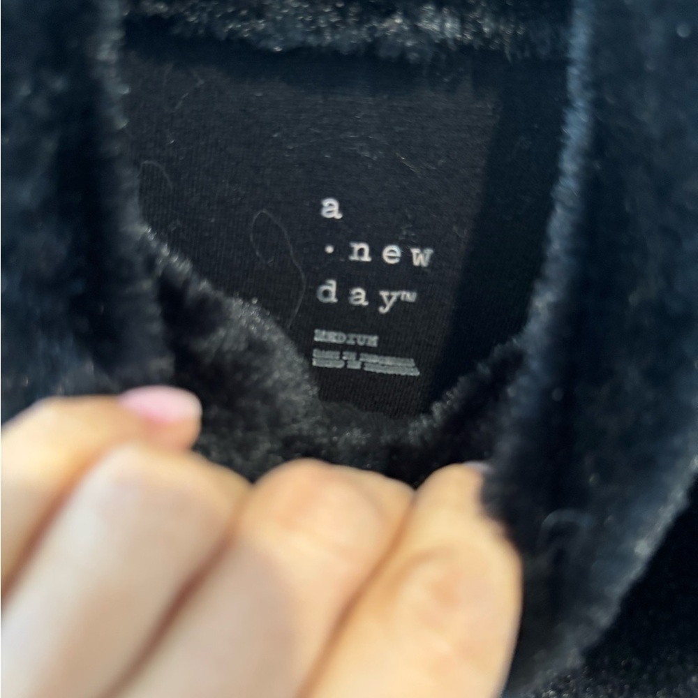 A New Day faux fur quarter zip, black Medium M soft y2k I - Picture 4 of 7